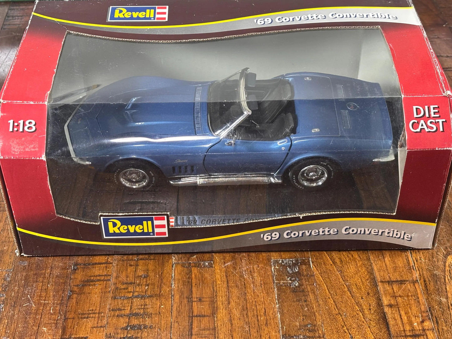 Revell 1969 Chevrolet Chevy Corvette Stingray 427 Convertible Blue 1:18 Scale New