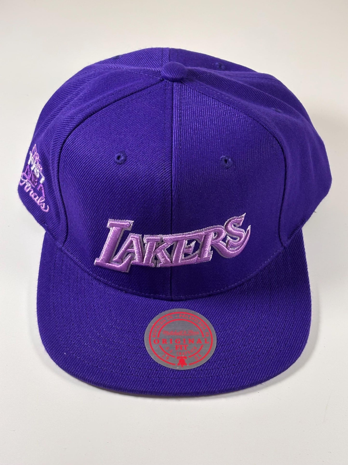 Mitchell & Ness LA Los Angeles Lakers 1987 Finals Monochromatic Purple Snapback New