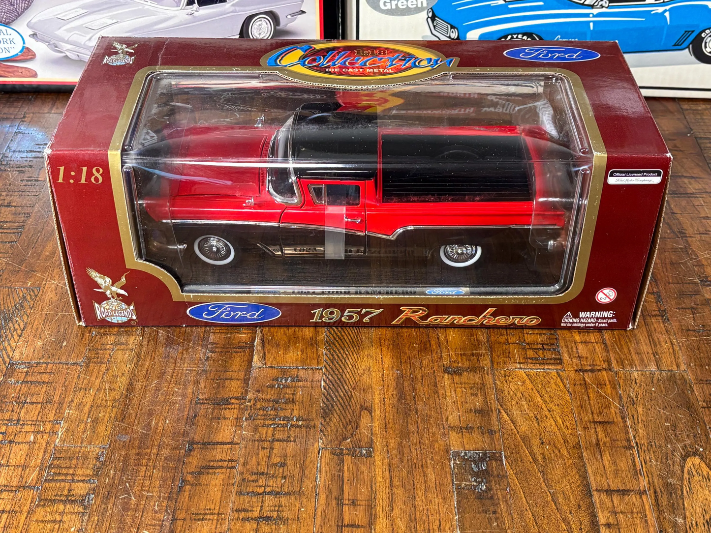 Road Legends Ford Ranchero 1957 1:18 Collection Diecast Model Car Red Black New