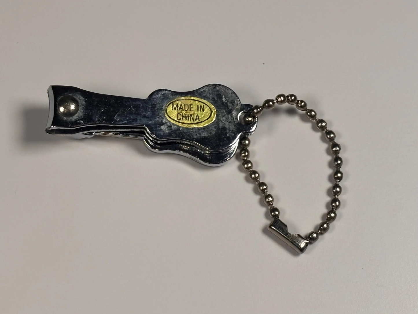 Vintage Nashville White Gold Guitar Shaped Mini Nail Clippers Keychain