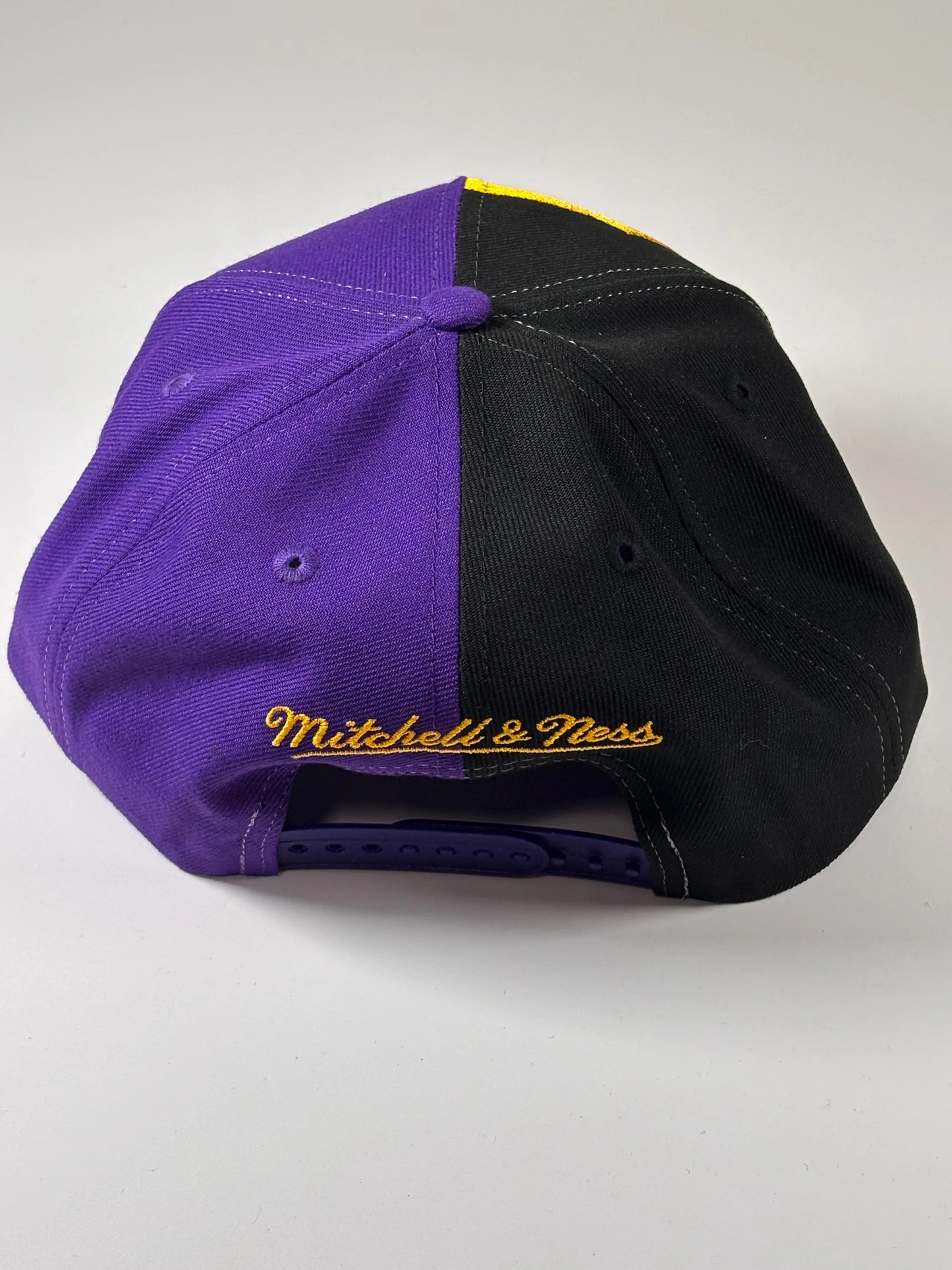 Mitchell & Ness LA Los Angeles Lakers Gold Purple Fitted Hat Cap 7 3/8 New NBA (Copy)