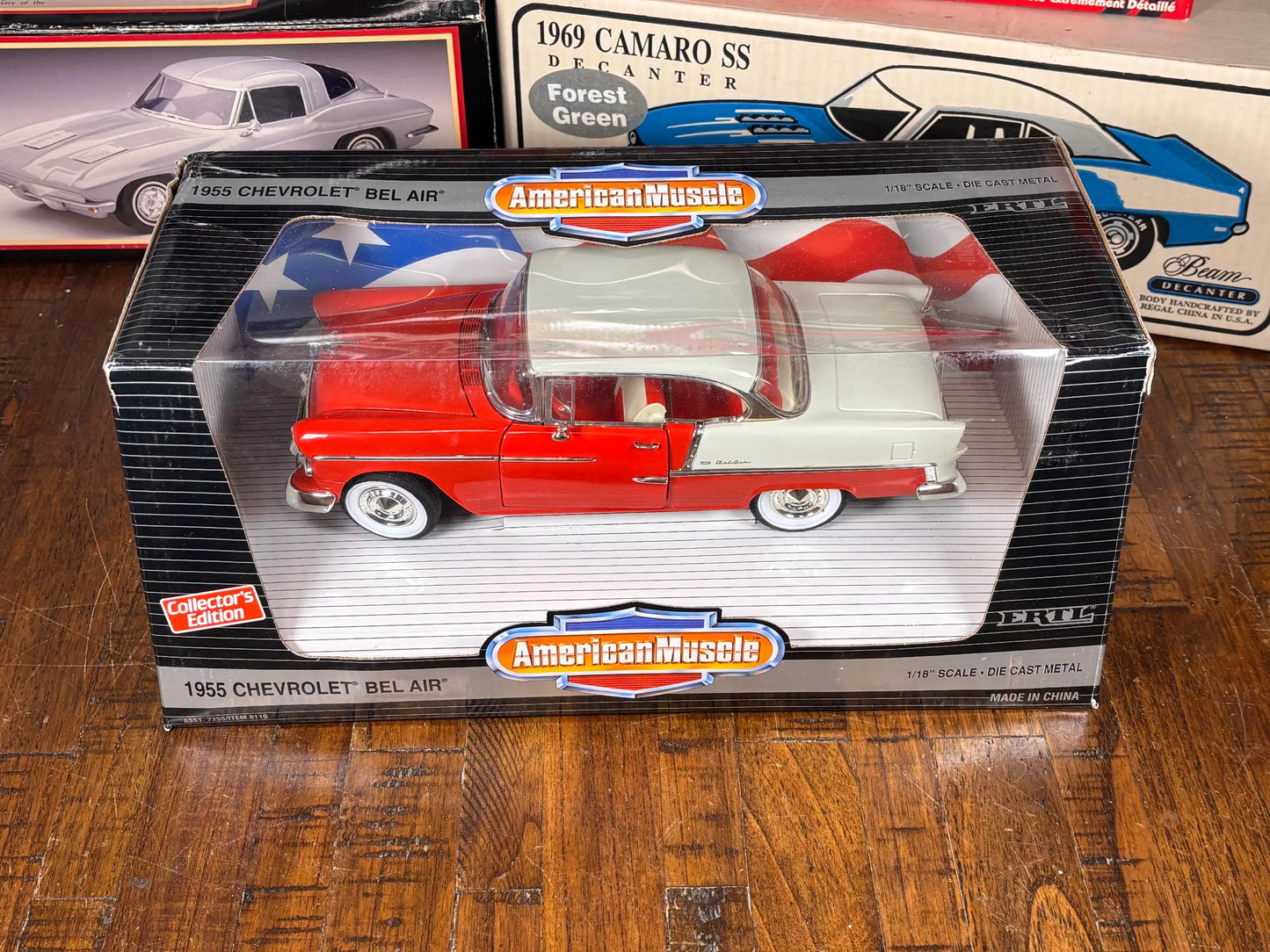 ERTL American Muscle 1955 Chevrolet Bel Air Die Cast 1:18 Red White Stripes