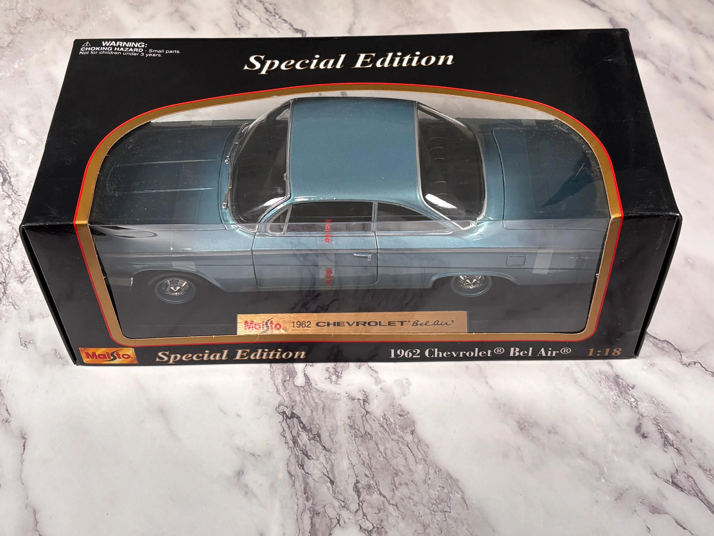 Vintage Maisto 1962 Blue Chevrolet Bel Air Diecast Metal Car 1:18 SE #31641 New