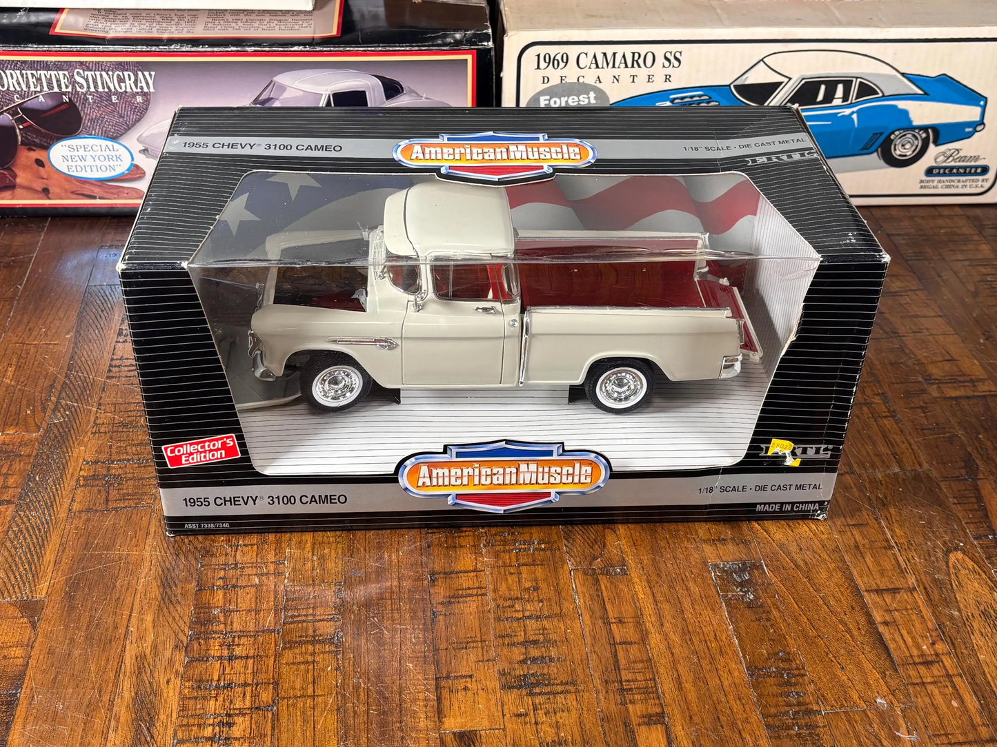 1955 Chevy 3100 Cameo Pickup Truck American Muscle Collector's Edition Ertl 1 18