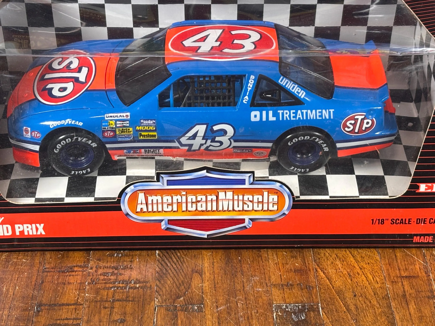 Ertl American Muscle-Richard Petty #43 STP Grand Prix 1:18 Scale 1992
