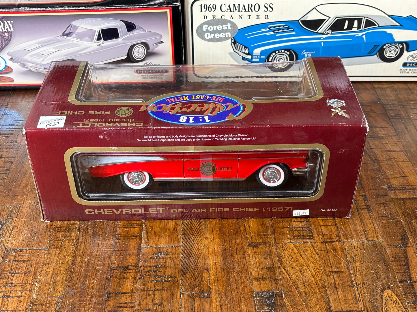 Road Legends 1957 Red Chevy Chevrolet Bel Air Fire Chief 1/18 Scale Die Cast Metal New