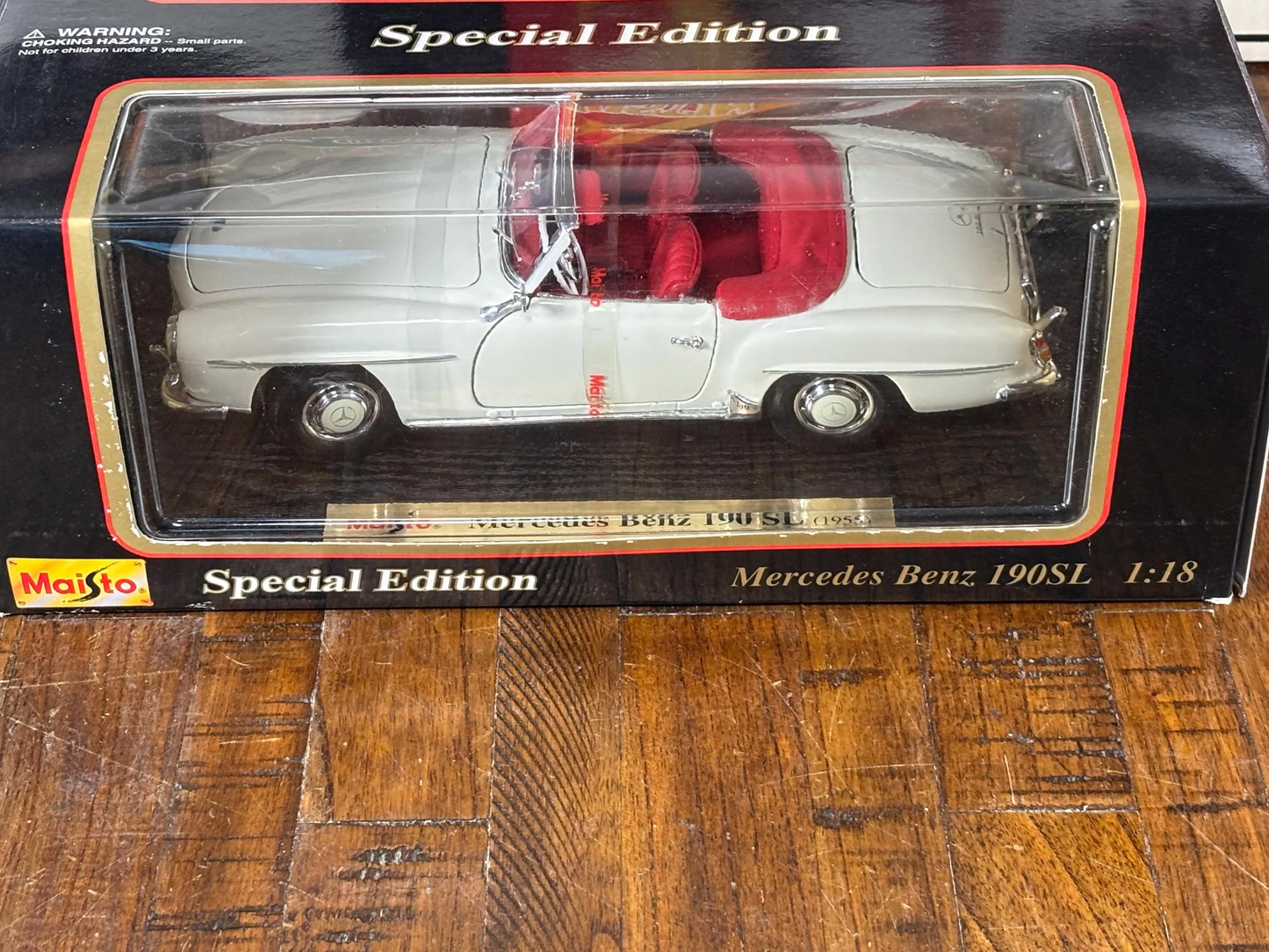 Maisto 1/18 Mercedes Benz 190 SL 1955 Vintage Collector Car Special Edition New