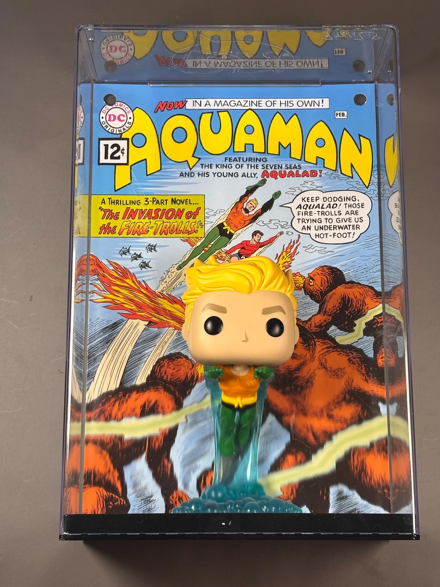 Funko Pop! Comic Book Cover with Case: DC Universe - Aquaman #13