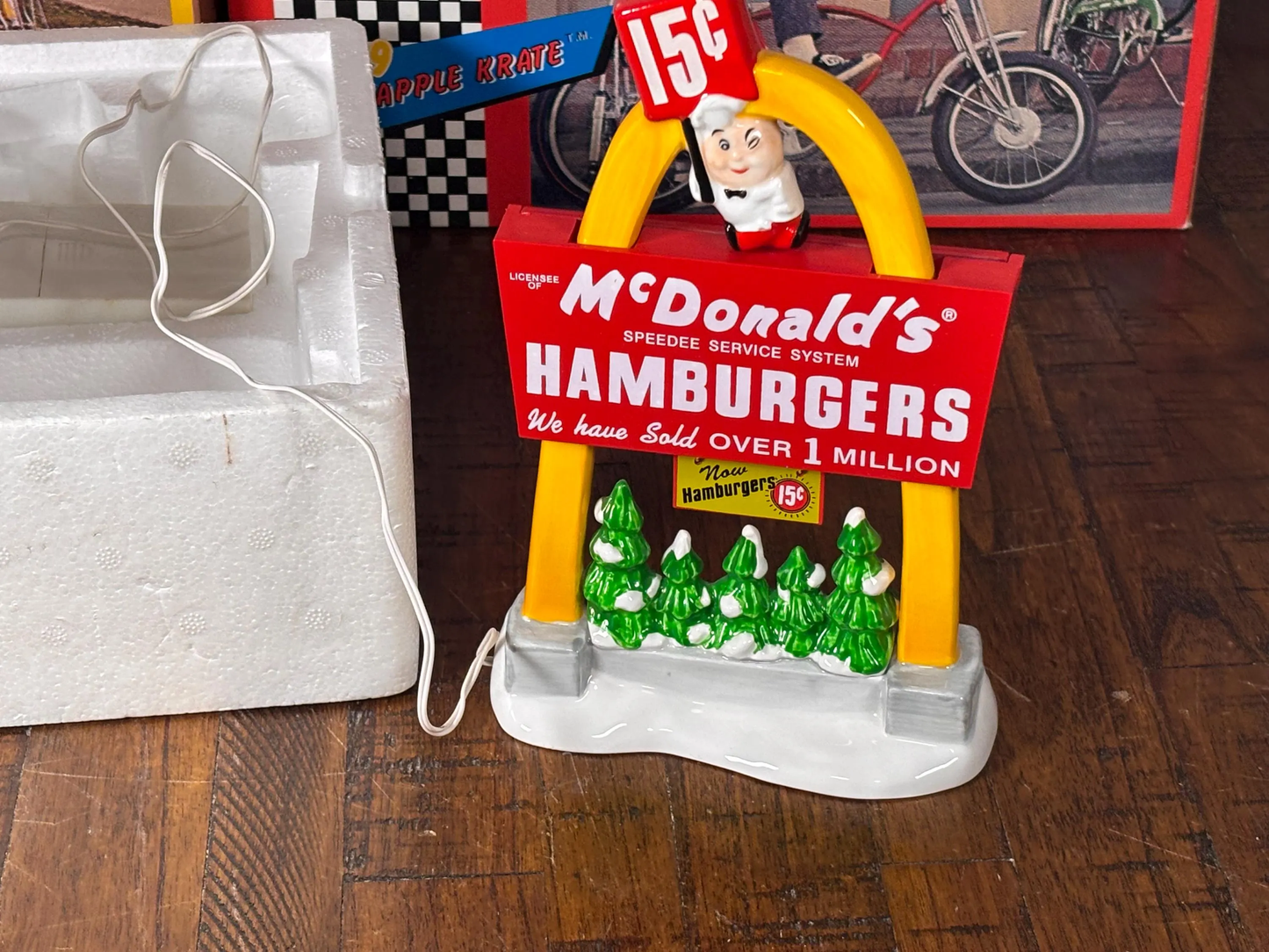 Department 56 Original Snow Village McDonalds Light Up Night Sign Works 54925