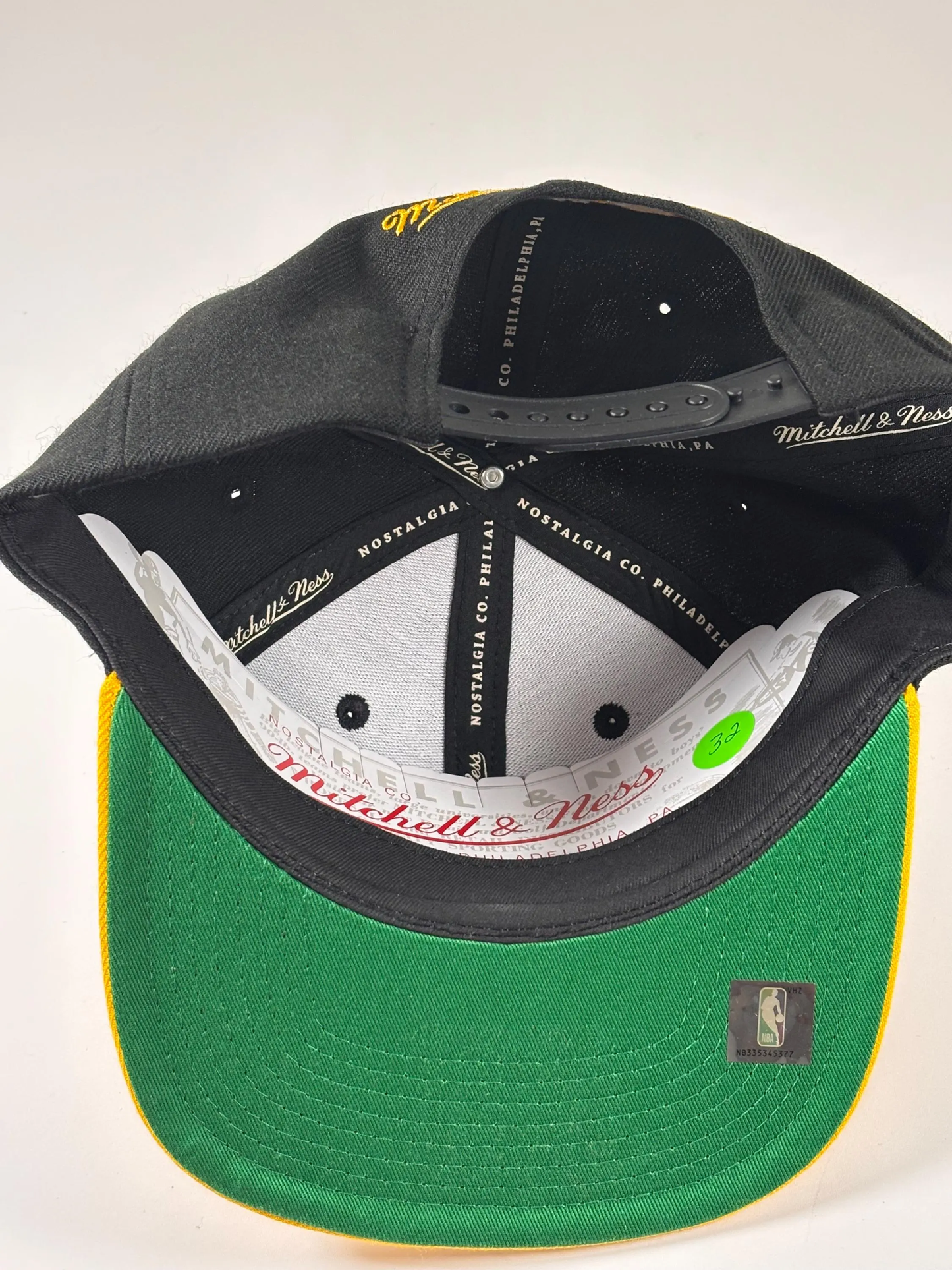 Mitchell & Ness LA Los Angeles Lakers Low Big Face Black Yellow Snapback New
