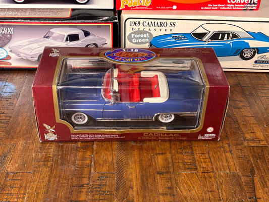 Road Legends 1:18 Scale 1958 Cadillac Eldorado Biarritz Blue Red new Diecast