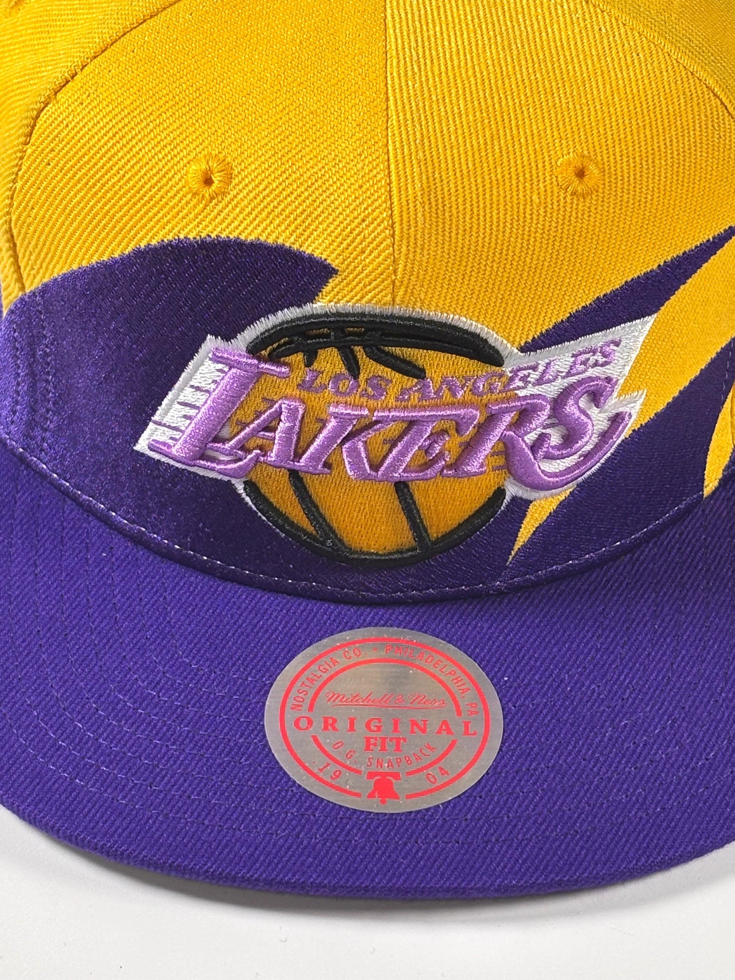Mitchell & Ness NBA Los Angeles Lakers HWC Sharktooth Snapback Hat Purple/Gold