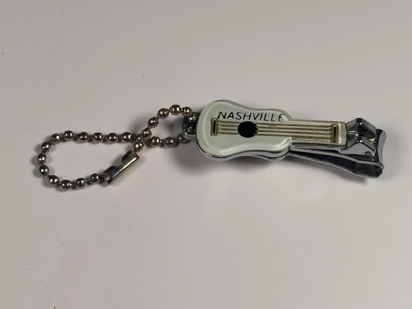 Vintage Nashville White Gold Guitar Shaped Mini Nail Clippers Keychain