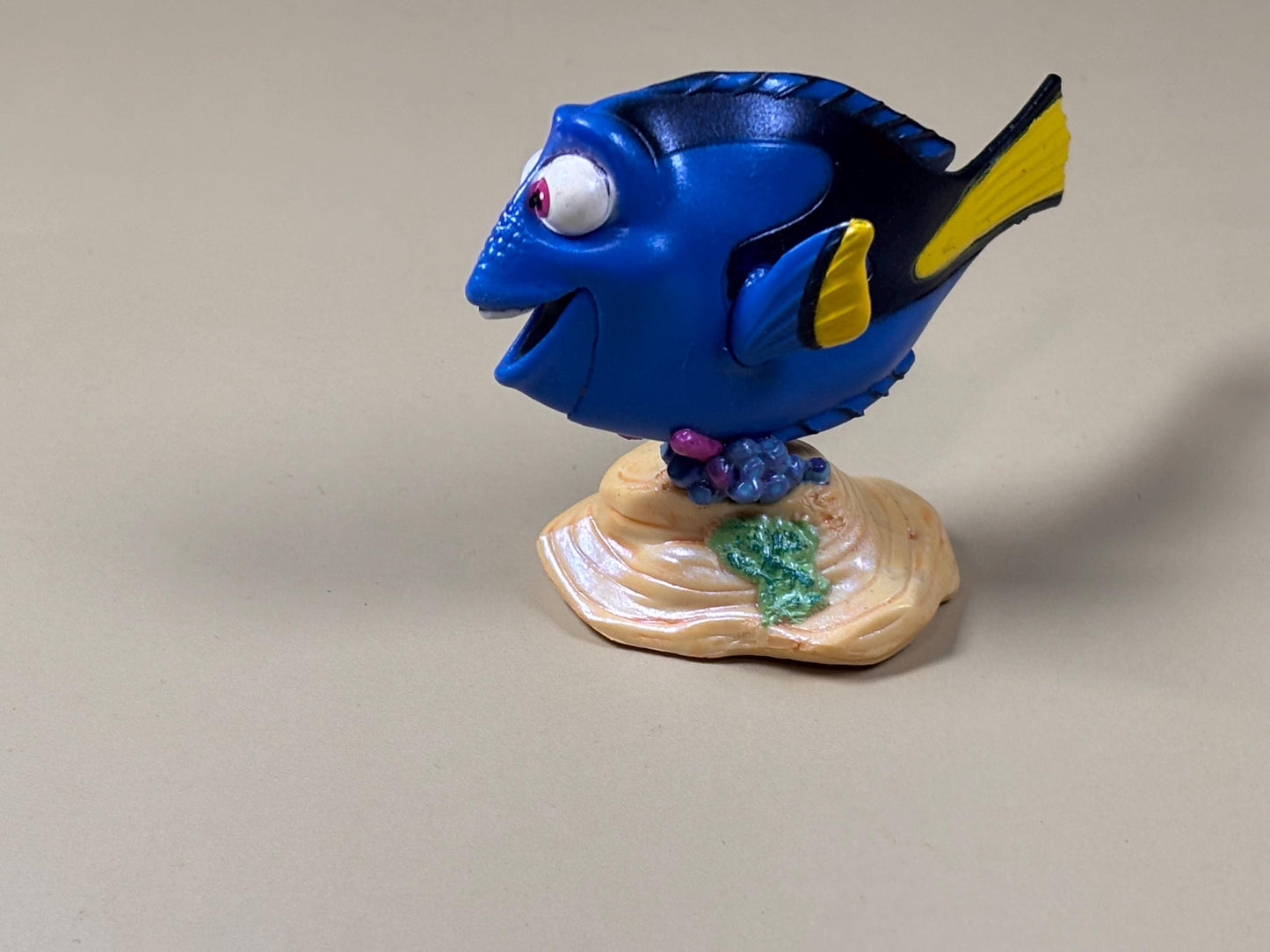Disney Store Finding Dory 2.25" PVC Figure Cake Topper w/ Sand Base Nemo Pixar