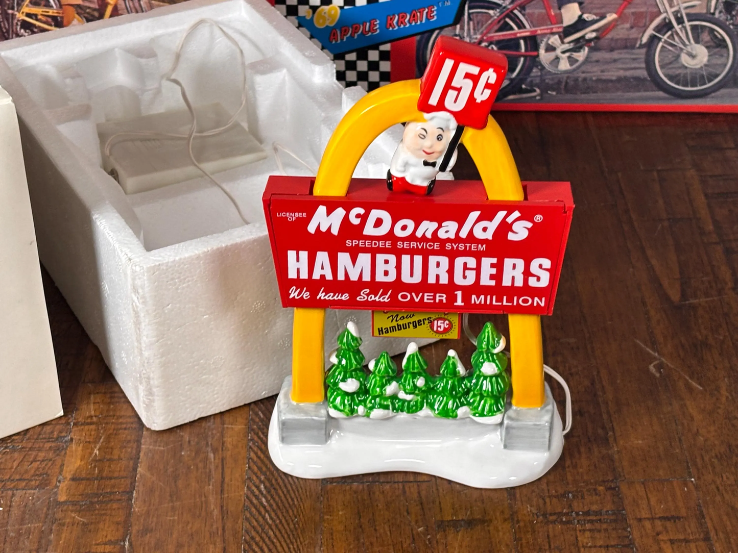 Department 56 Original Snow Village McDonalds Light Up Night Sign Works 54925