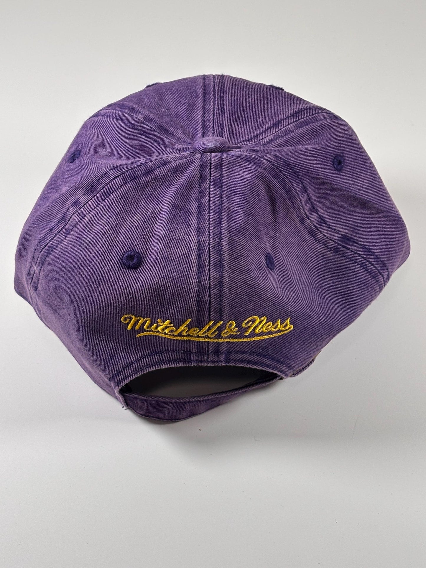 Mitchell & Ness Los Angeles Lakers Purple Hardwood 87-'8 NBA Champions Hat New