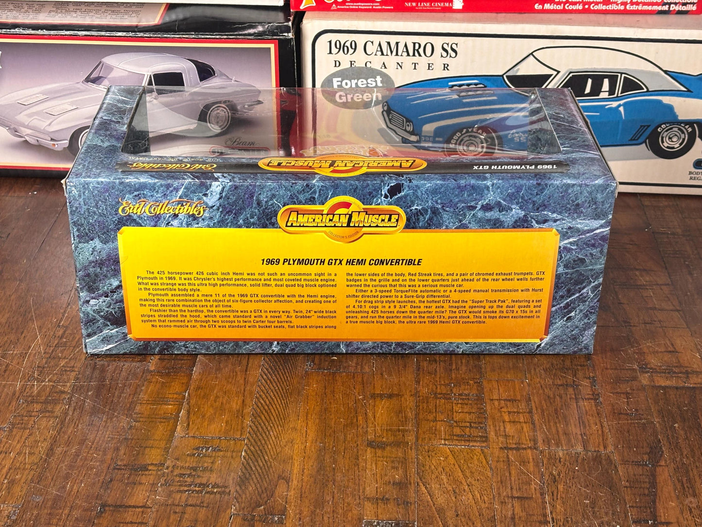 American Muscle Ertl Collectibles 1969 White Plymouth GTX Convertible Die Cast 1:18