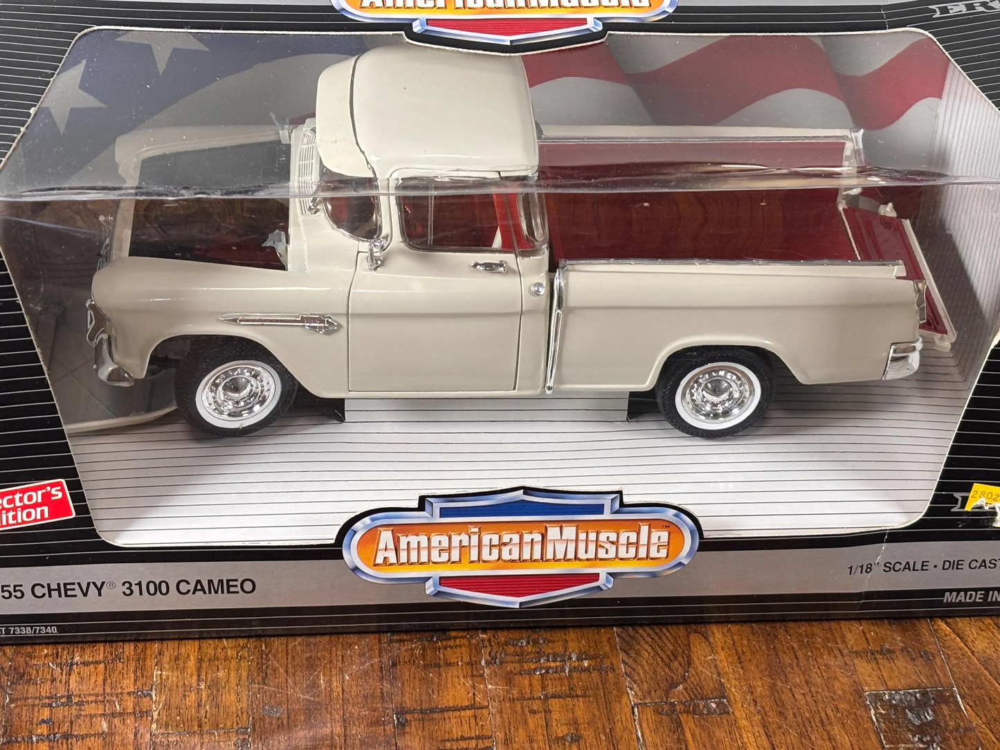 1955 Chevy 3100 Cameo Pickup Truck American Muscle Collector's Edition Ertl 1 18