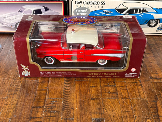 Road Legends 1957 Red Chevy Chevrolet Bel Air Fire Chief 1/18 Scale Die Cast Metal New