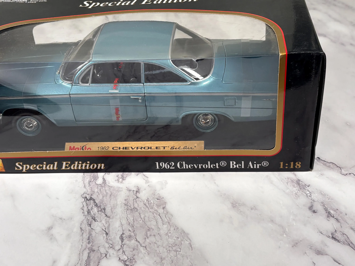 Vintage Maisto 1962 Blue Chevrolet Bel Air Diecast Metal Car 1:18 SE #31641 New