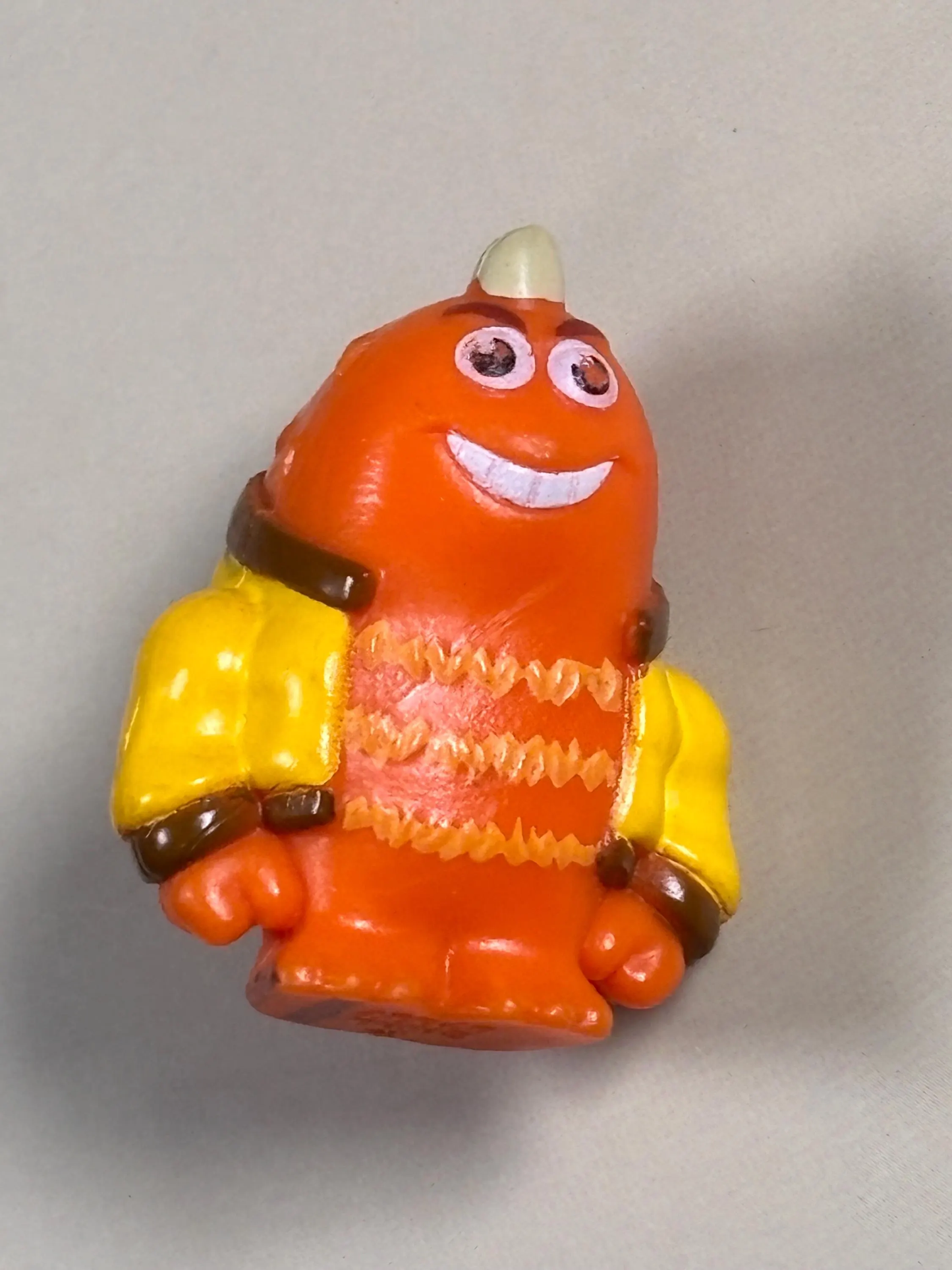 Spin Master: Monsters University - Monster Minis 1” - George Sanderson Figure
